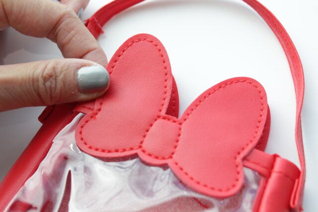 ダイソー バッグチャームポーチ（ミニーアイコン） モチーフ