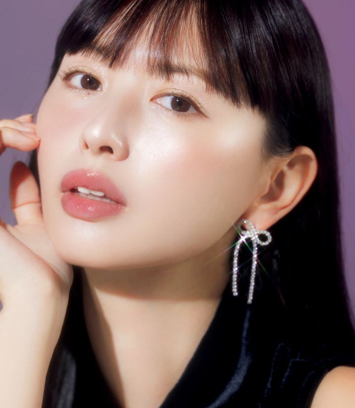 【冬メイク2025】大人だってキラキラしたい！ 輝くラメでさりげなく盛るのが正解