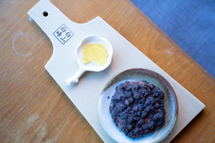 石川・白山麓に佇む「雪だるまカフェ」で、白峰の味と癒しの時間を