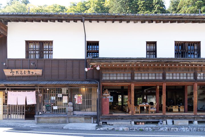 石川・白山麓に佇む「雪だるまカフェ」で、白峰の味と癒しの時間を