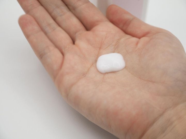画像: 軽いつけ心地でも、しっとりと整えてくれる乳液