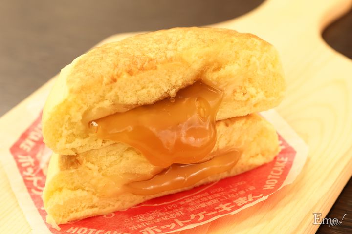 「森永製菓監修 ホットケーキまん」がふわふわ感UPして登場！とろとろの甘じょっぱいソースがたまらない♪