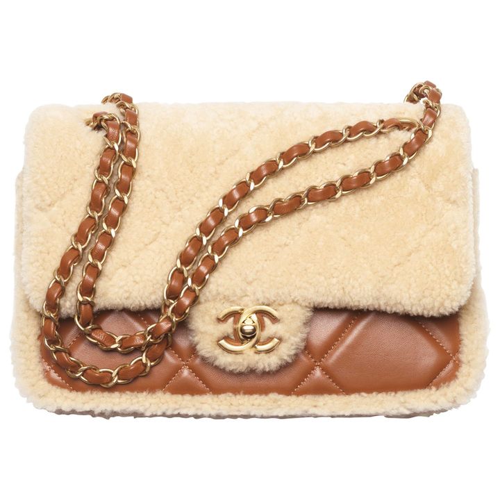 バッグ 本体 H16cm ￥1,053,800（予定価格）／CHANEL