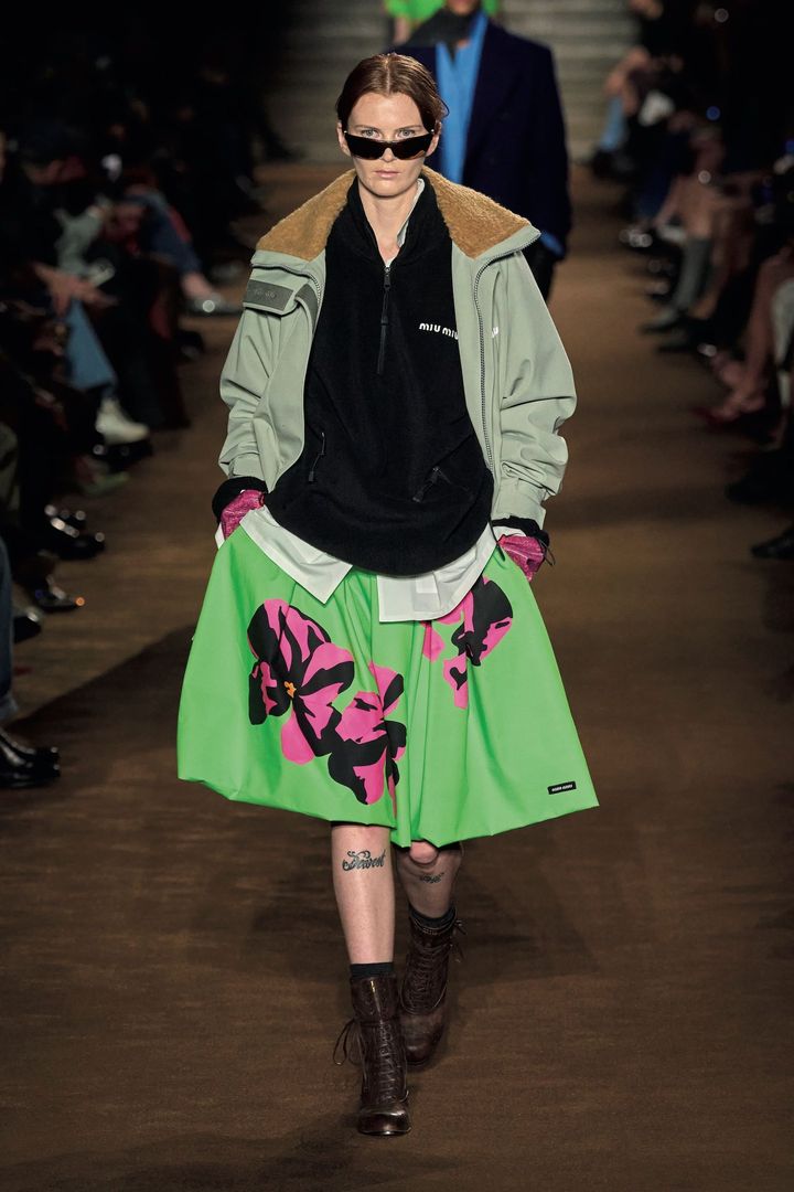 ミュウミュウ 2024-25年秋冬コレクション Photo_ Gorunway.com