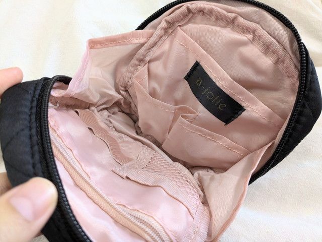 中身がひとめで分かる縦型ポーチ裏地