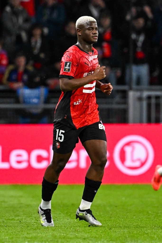 現日本代表最年少と同じ！「2004年生まれ」世界の逸材センターバック3名