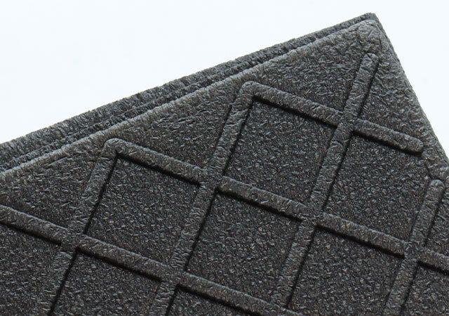 ダイソー 8つ折りレジャーマット（ポーチ付、ブラック） デザイン