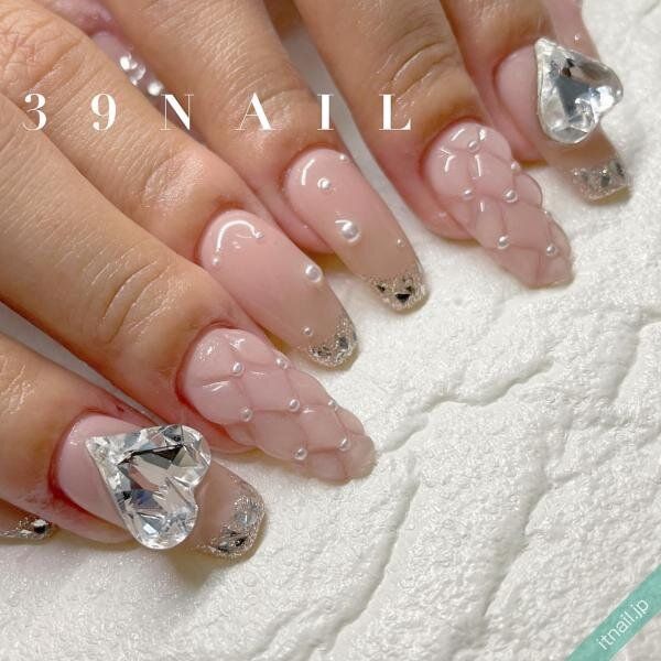 39NAILが投稿したネイルデザイン [photoid:I0107139] via Itnail Design (742938)