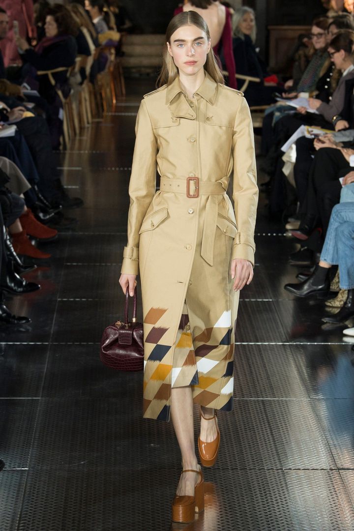 ガブリエラ ハースト 2017-18年秋冬コレクションより。