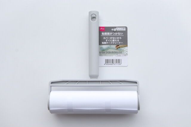 ダイソー カバーがいらない粘着テープクリーナー パッケージ