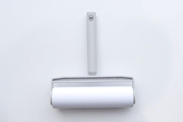 ダイソー カバーがいらない粘着テープクリーナー