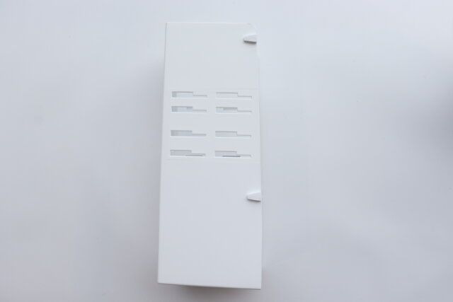 ダイソー 棚板を付けられるファイルボックス