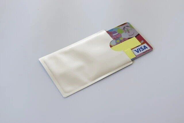 ダイソー スキミング防止カードケース（3枚）