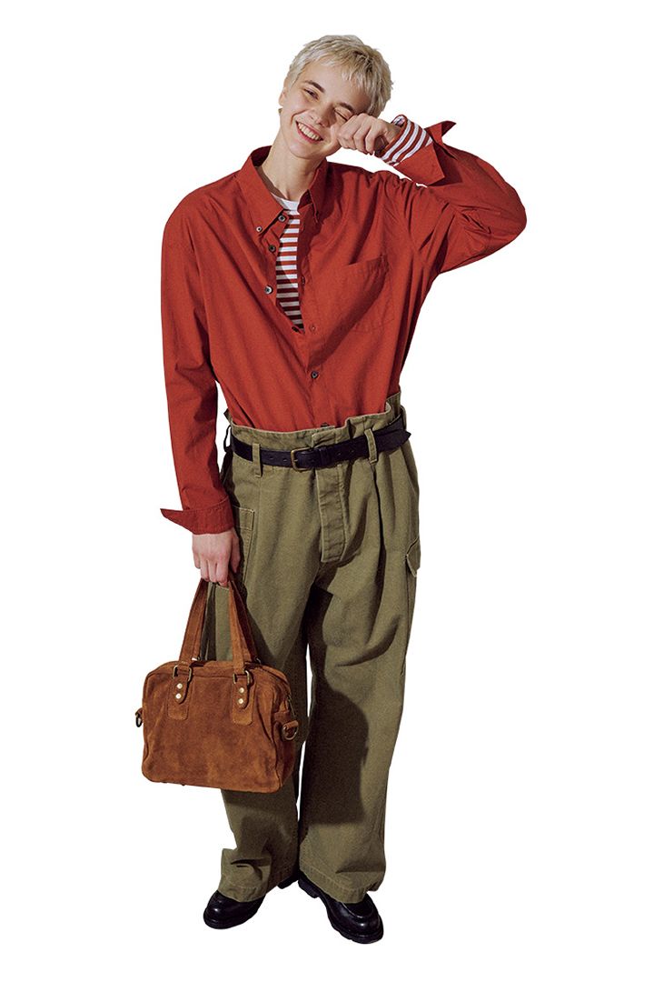 FUDGE編集部厳選！秋冬コーデをワンランクアップさせるカラーシャツコーデ4選