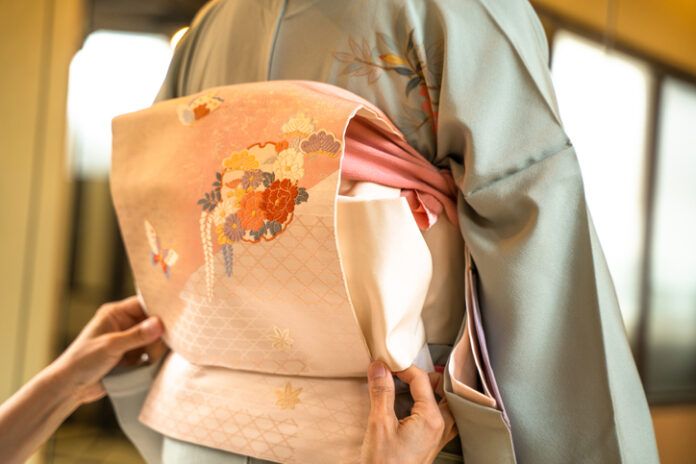 結婚は修行の始まり？ 結婚にまつわる「名言」「迷信」5選