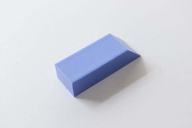 ダイソー 汚れ落とし消しゴム