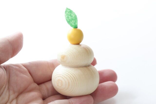 ダイソーの木製鏡餅2