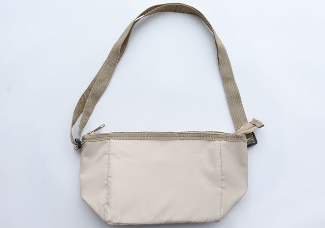 ダイソー ランチショルダーバッグ（リサイクル生地使用） デザイン