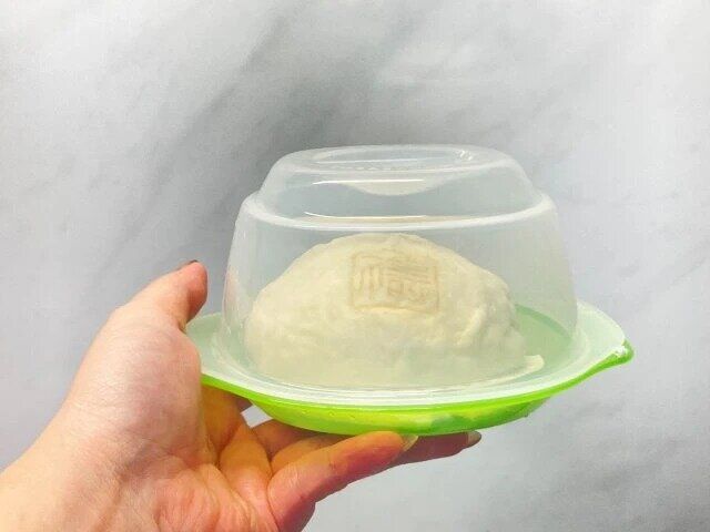 ダイソーの使い分けレンジ容器 肉まん＆枝豆3
