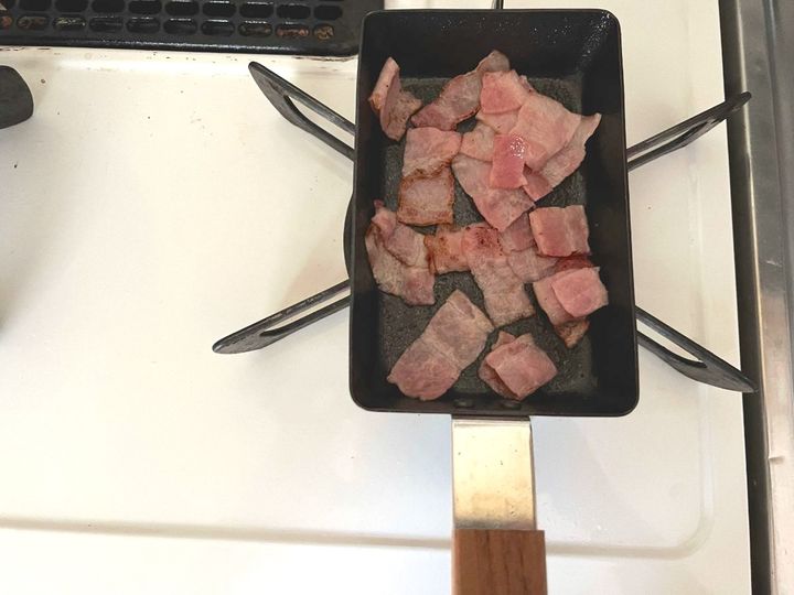 朝ごはんにもおすすめ！ベーコンエッグのパリおにぎりの作り方【渡辺友美子のパリおにぎりのレシピ vol.4 〜レシピで旅するヨーロッパ〜】