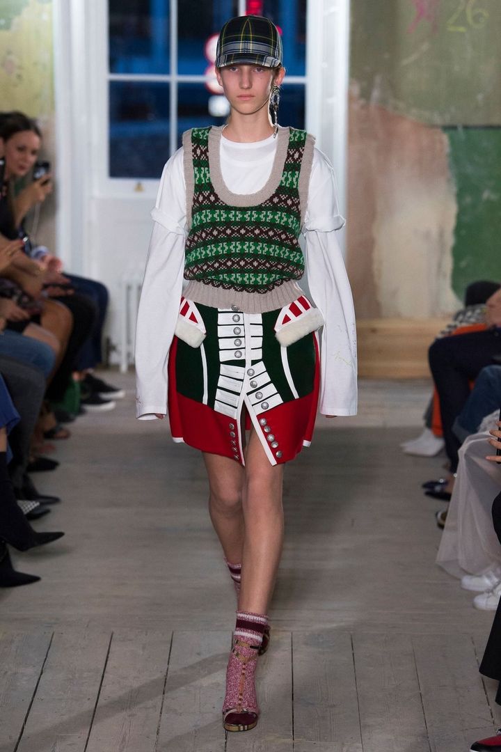 バーバリー 2017-18年秋冬コレクション Photo_ Gorunway.com