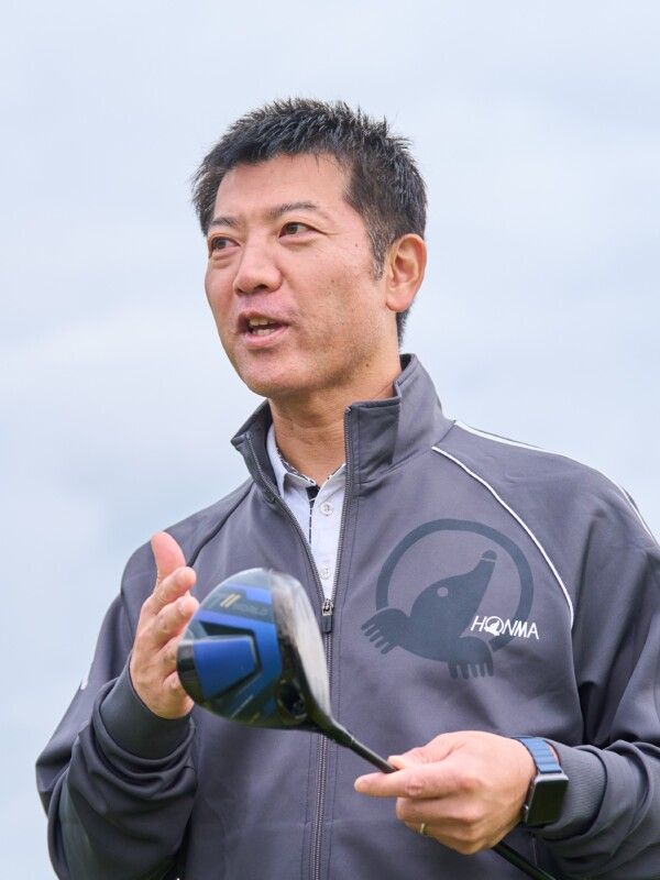 軟鉄鍛造にこだわった三種の新作アイアンを女子プロが試打