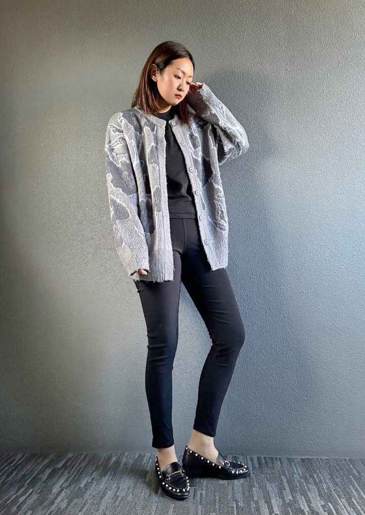 画像: 上下ブラックコーデでスタイルアップ！