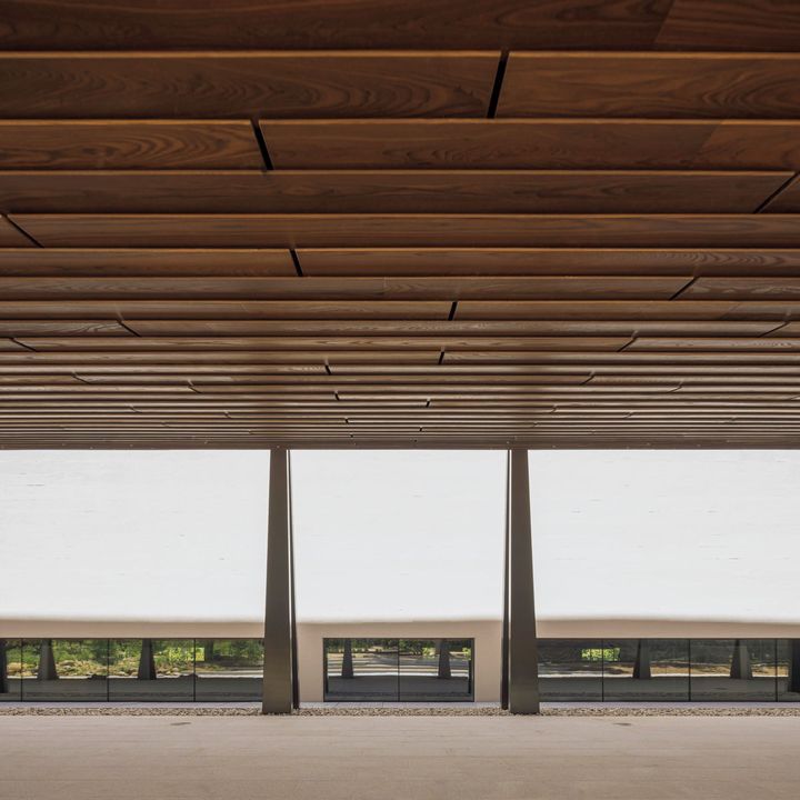 隈研吾が監修した新棟の“エンガワ”