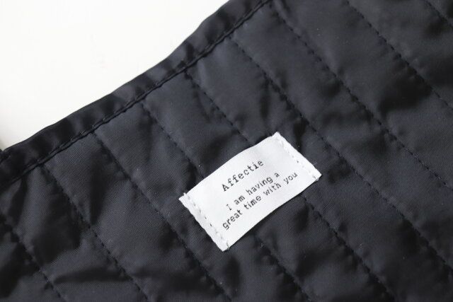 ダイソー キルティングトートバッグ（黒） デザイン