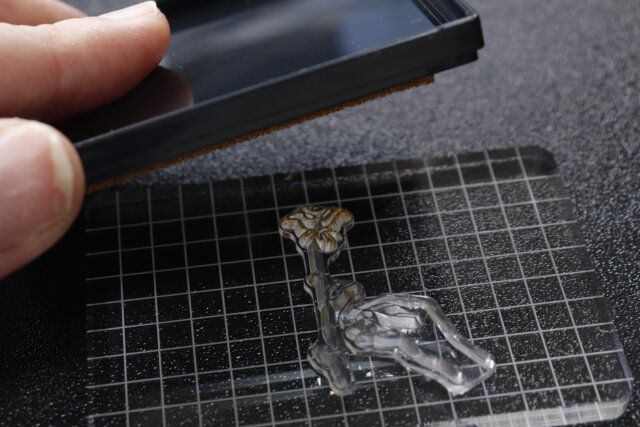 セリアのクリアスタンパー5mm方眼とインクの使用例