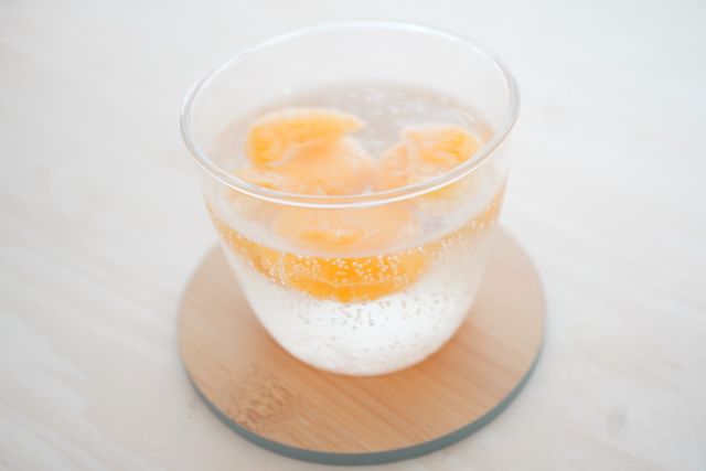 サワーに冷凍みかんを入れたところ