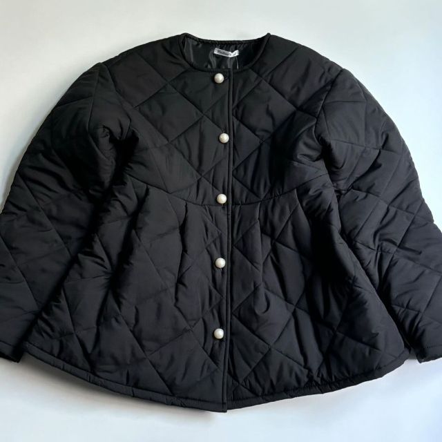 黒のキルティンボタンブルゾン