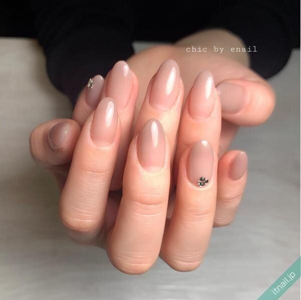 chic by enailが投稿したネイルデザイン [photoid:I0094444] via Itnail Design (743081)