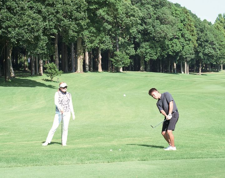 桑木志帆、武井壮とラウンド！ツアー2勝してもまだ60点……!?