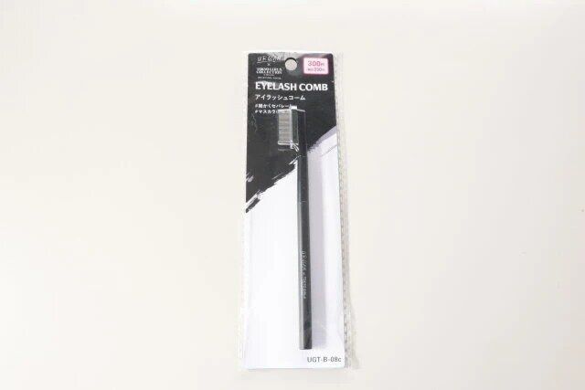 ダイソーのUGT アイラッシュコーム 08cのパッケージ