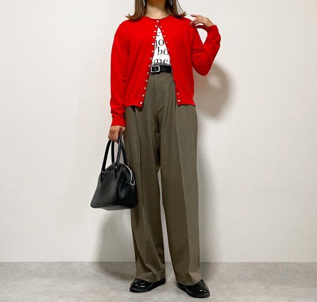 ユニクロ タックワイドパンツ OLIVE トレッドコーデもお手のもの