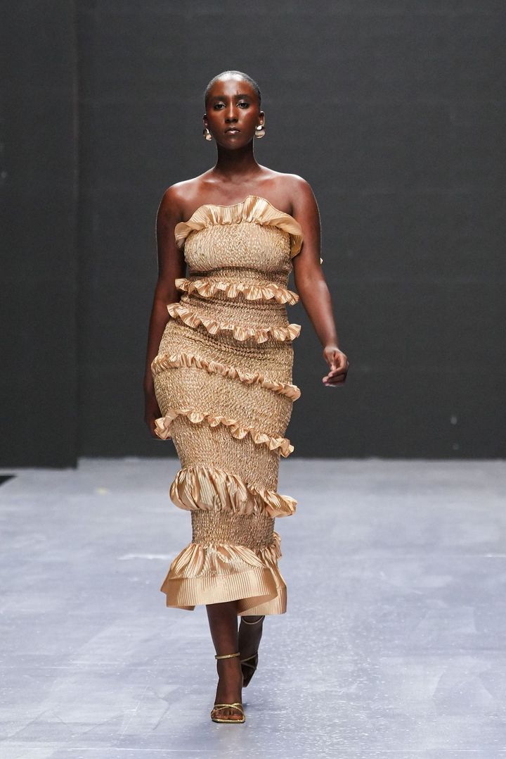 オリレ 2025年春夏コレクションより。