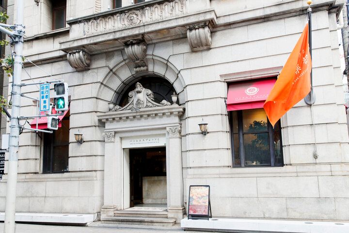 築100年の元銀行でアフタヌーンティーを。大阪・堺筋本町にある「パンとエスプレッソと堺筋倶楽部」