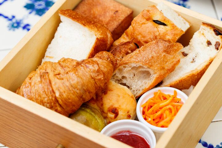 築100年の元銀行でアフタヌーンティーを。大阪・堺筋本町にある「パンとエスプレッソと堺筋倶楽部」