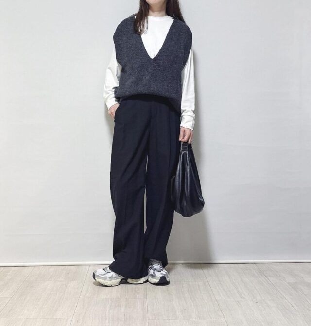 タックワイドパンツ