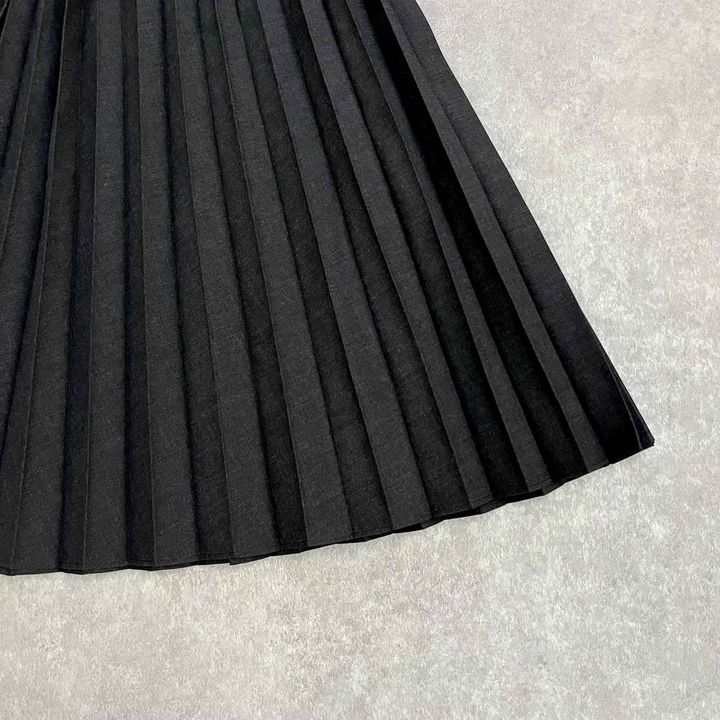 画像: プリーツがキレイ！