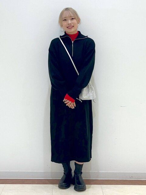 黒ワンピースコーデ4