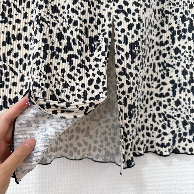しまむら スエードガラプリーツSK ヒョウ柄 後ろ スリット