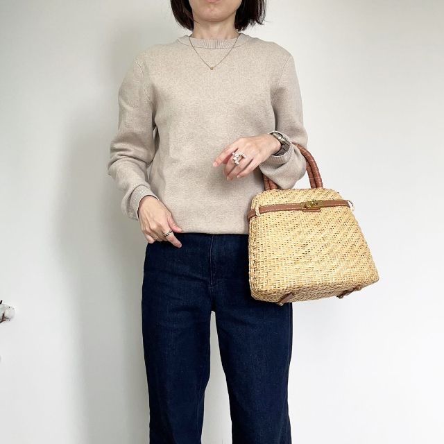 ウォッシャブルストレッチミラノリブクルーネックセータークを着たコーデ