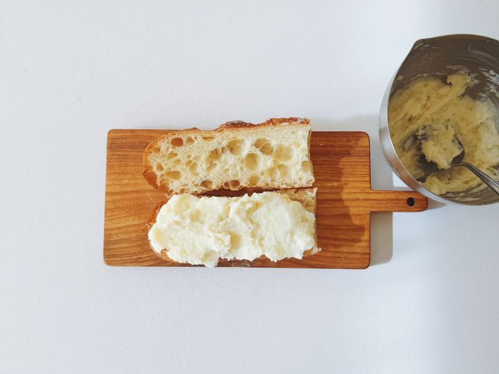 食べ応えたっぷり！ゴロゴロミートボールとマッシュポテトのバゲットサンド【パン好きなsumire.のバゲットサンドのレシピ vol.30 〜レシピで旅するヨーロッパ〜】