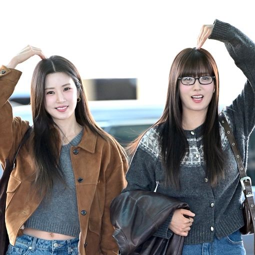 Apink パク・チョロン&ユン・ボミ】抜け感たっぷりな着こなしに