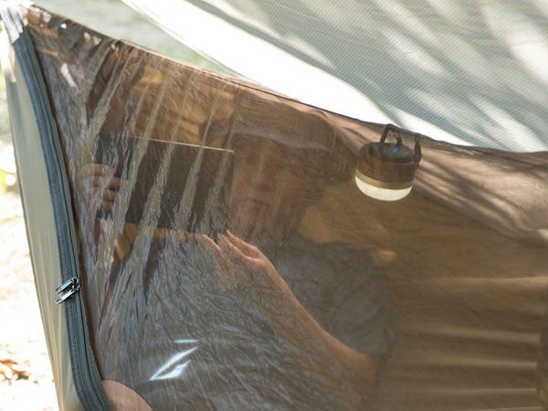 今流行りの上級キャンプスタイル知ってる？雨風対策からハンモックまで徹底研究！