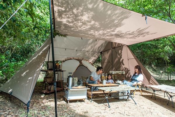 今流行りの上級キャンプスタイル知ってる？雨風対策からハンモックまで徹底研究！