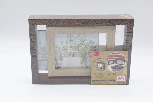 ダイソー フォトフレームL判（回転式） パッケージ