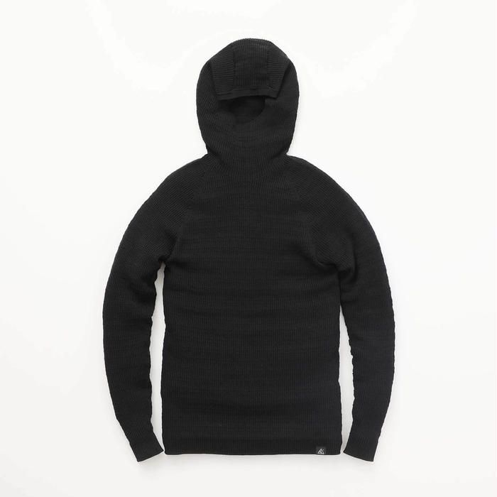 ROUVERのベースレイヤーフーディー